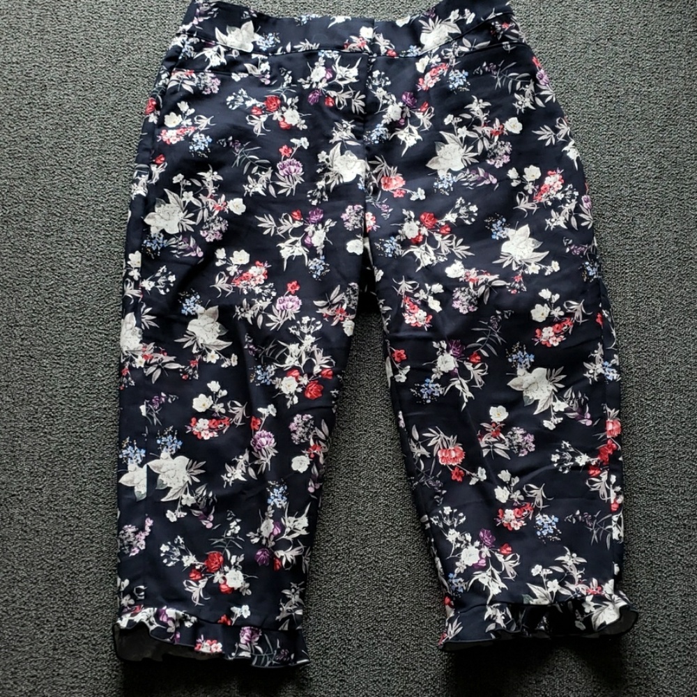 Lane Bryant Allie Cropped Ruffled Size 18